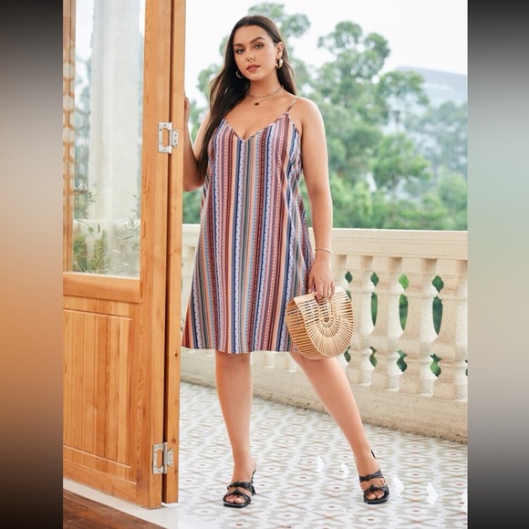 Plus Double V-neck Geo Print Cami Dress - Picture 3 of 5